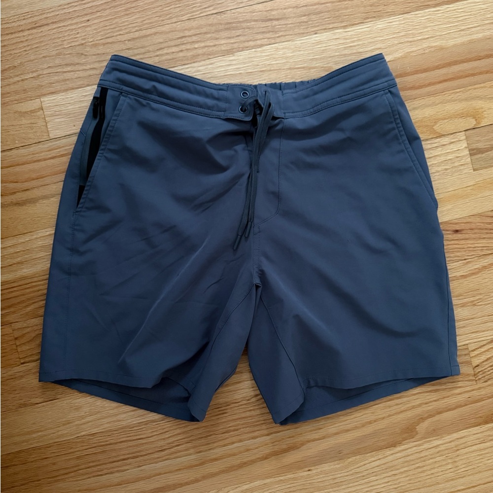 Men’s Gray Athletic Shorts Lined